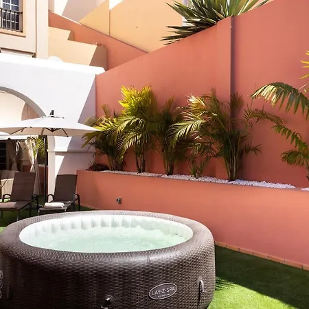 Eden Duke-paradise Jacuzzi Terrace Retreat アデヘ