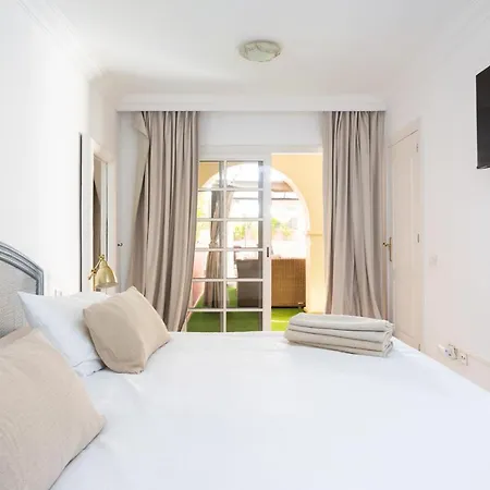 Eden Duke-paradise Jacuzzi Terrace Retreat